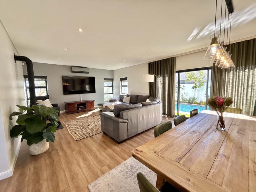 4 Bedroom Property for Sale in Sandown Western Cape
